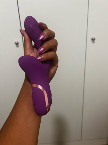 Click to view full screen Gozzy Vibrador Sugador 2 em 1- 20 Níveis photo review